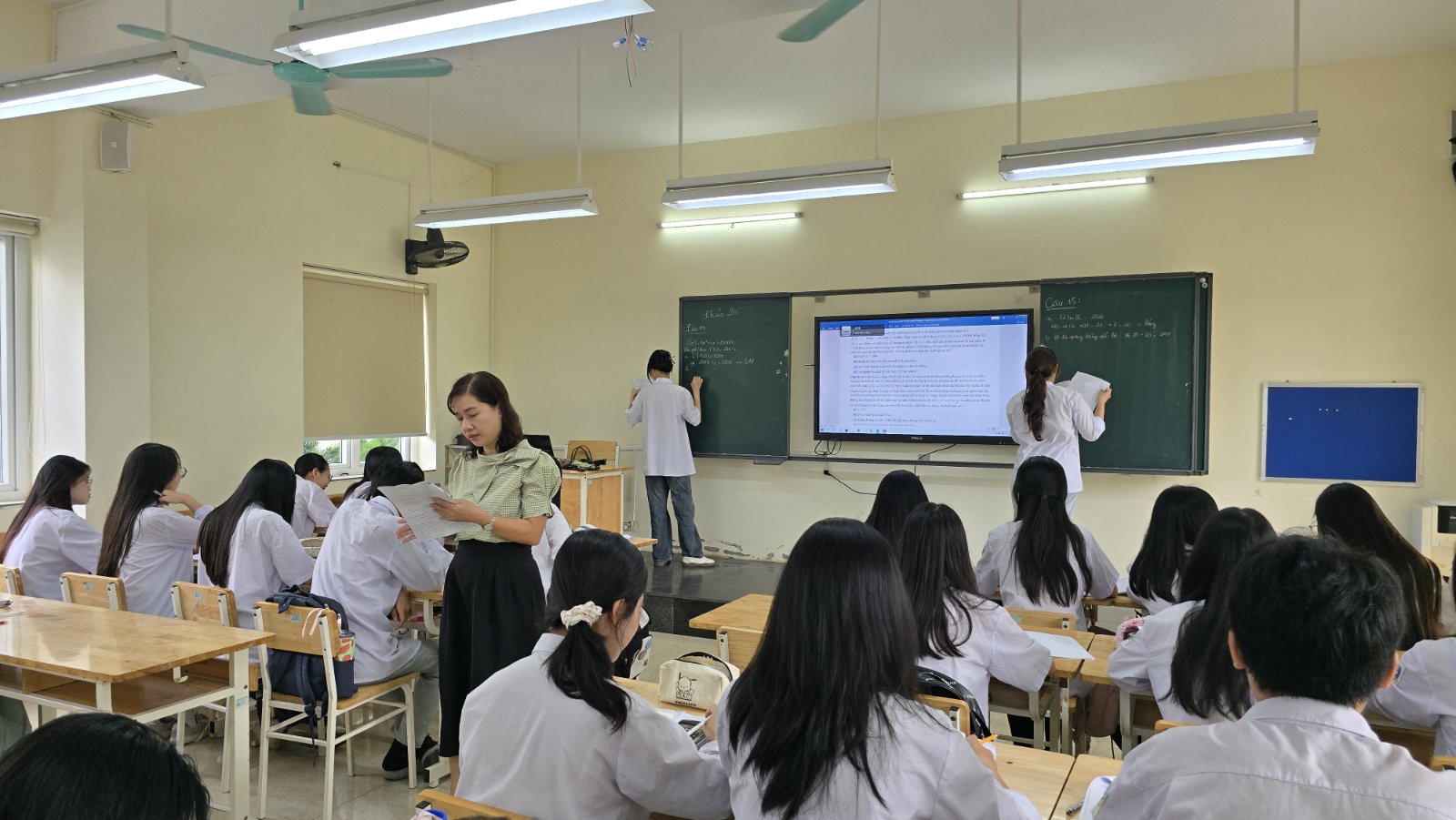 Đề xuất chính sách, phụ cấp ưu đãi đối với giảng viên đồng cơ hữu