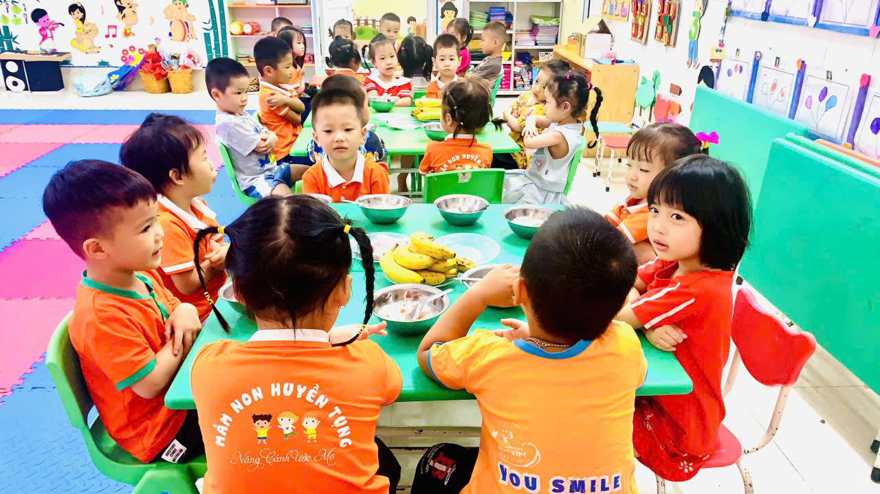 Tăng cường kiểm soát, bảo đảm chất lượng bữa ăn bán trú