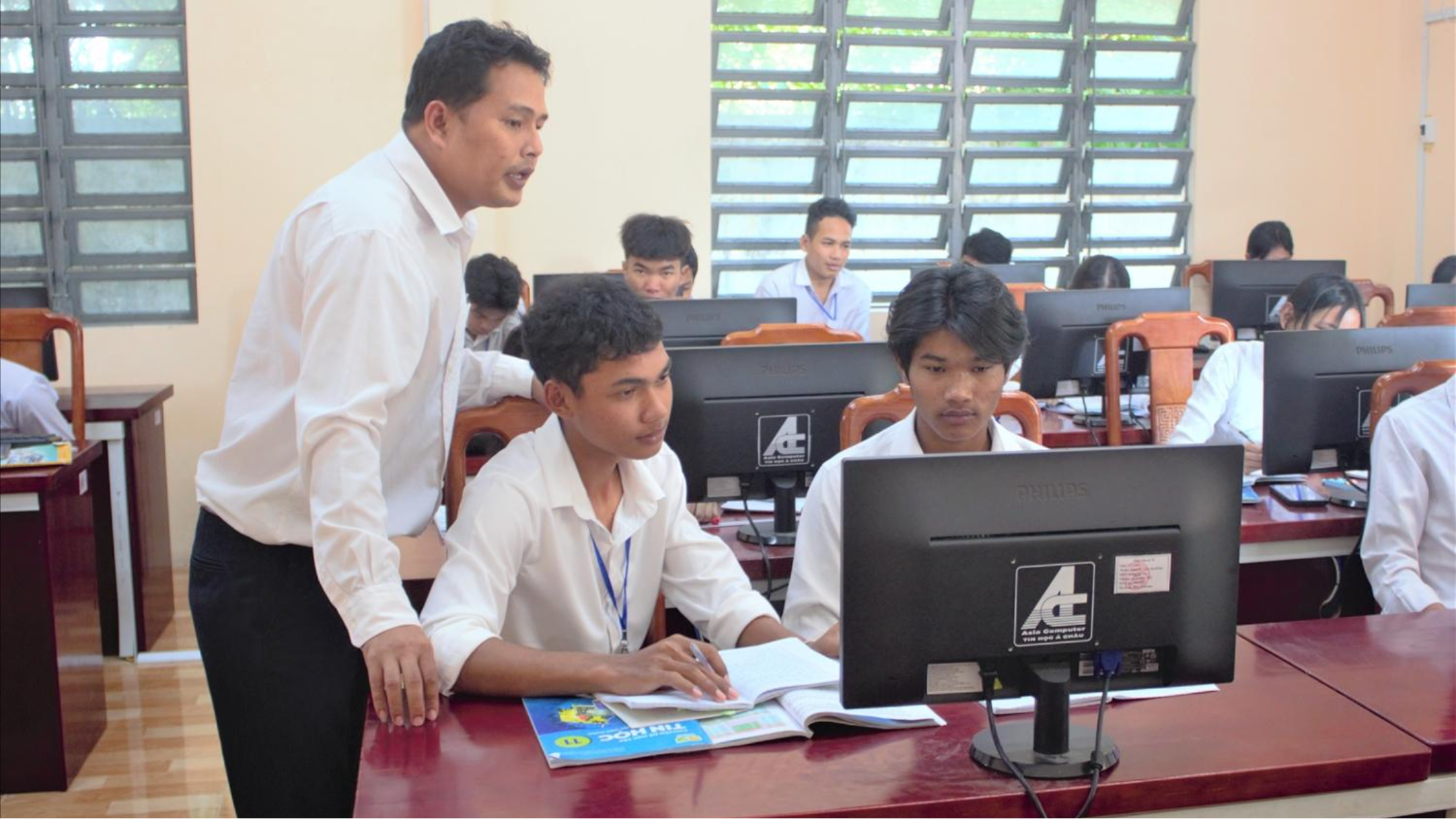 Ứng dụng công nghệ thông tin trong dạy học: Từ yêu cầu chuyển đổi số đến bài toán quản lý ở các trung tâm giáo dục nghề nghiệp - giáo dục thường xuyên