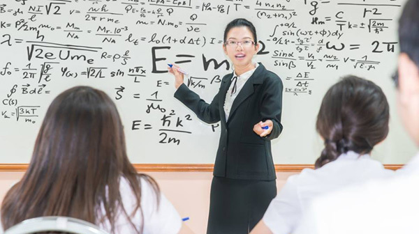 Triết lý giáo dục trong thời đại số: Câu chuyện về đổi mới sáng tạo, cách mạng công nghệ, trí tuệ cảm xúc
