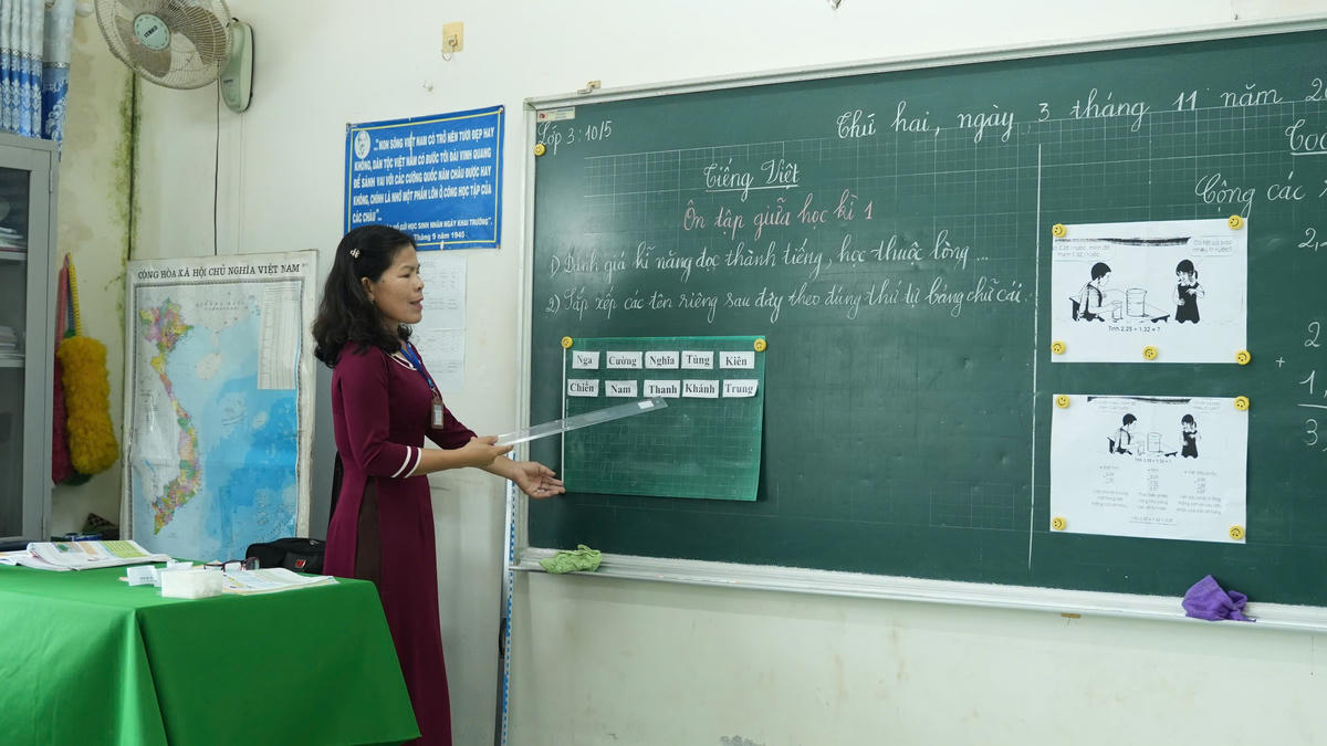 Đề xuất quy định điều kiện, tiêu chuẩn với nhà giáo hợp đồng toàn thời gian sau khi nghỉ hưu