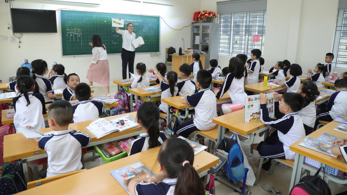 Đánh giá mức độ phát triển, không tạo áp lực khi đưa tiếng Anh thành ngôn ngữ thứ hai