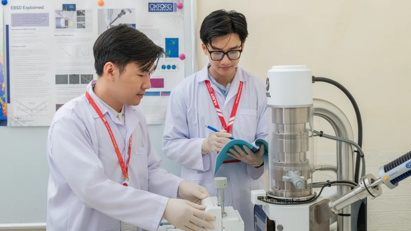 Gỡ bỏ rào cản tài chính để phát triển đội ngũ nghiên cứu sinh