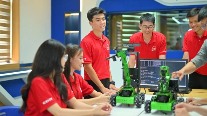 Đón “làn sóng AI”, nhiều đại học mở thêm ngành học mới