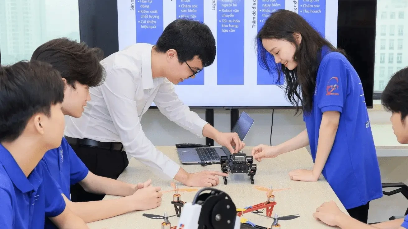Học viện công nghệ trong hệ thống giáo dục đại học hiện đại
