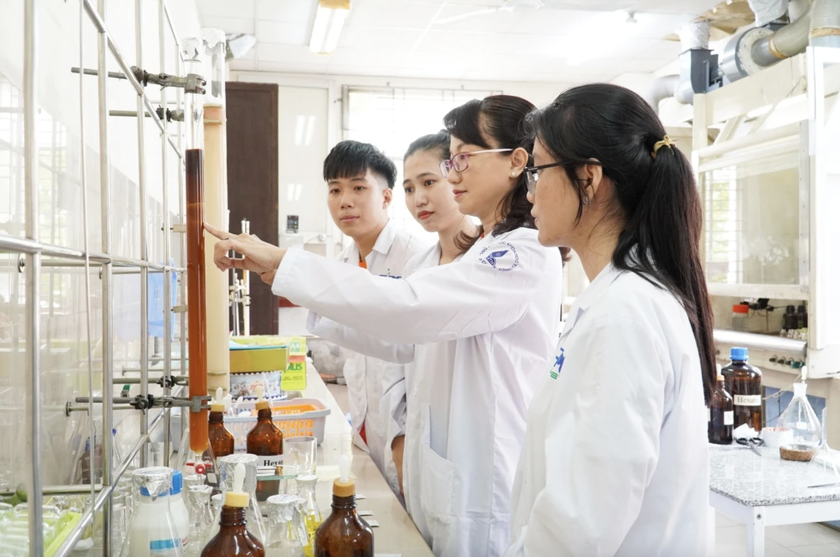 Tạp chí giáo dục