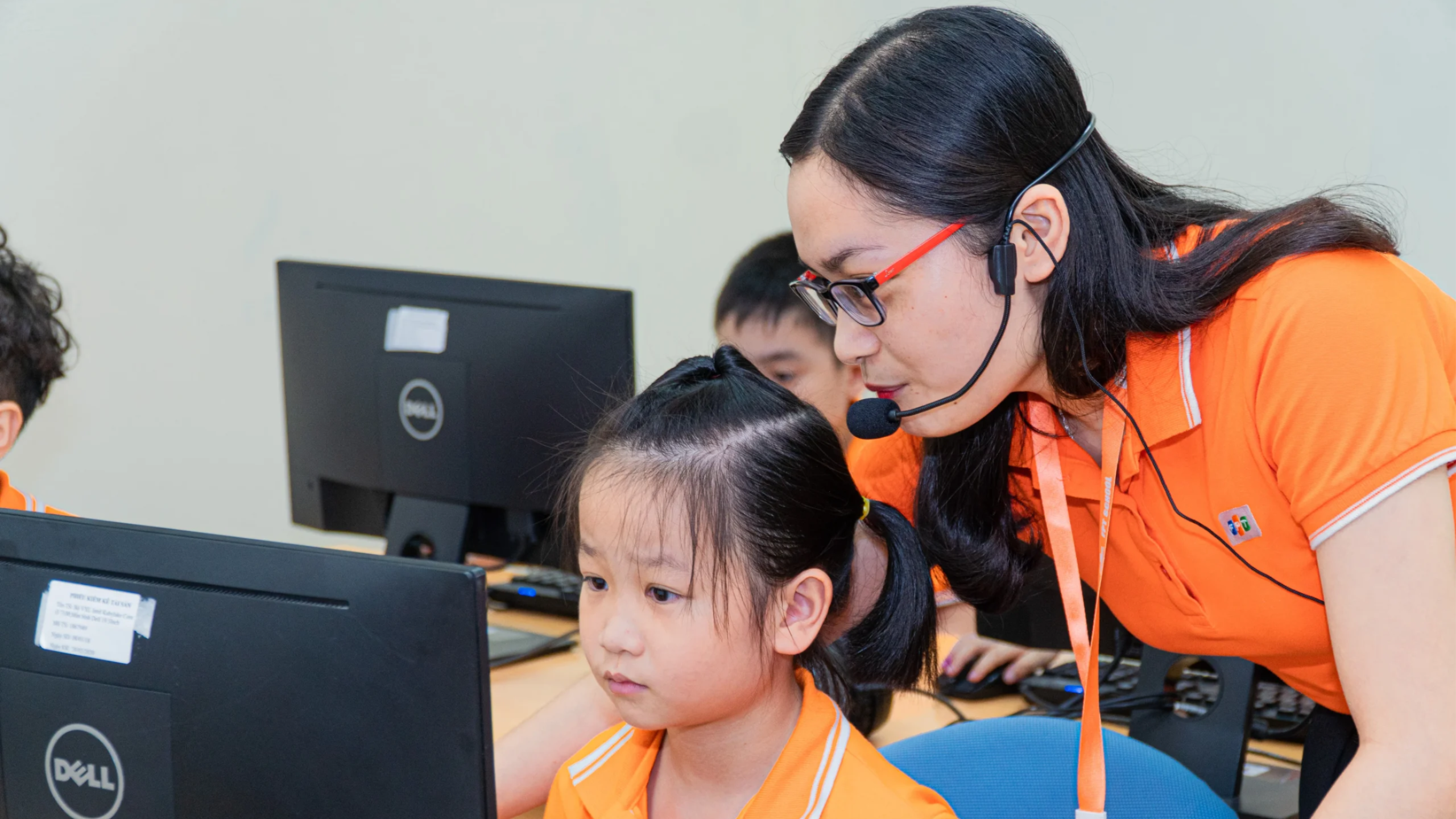 AI và sự dịch chuyển vai trò của giáo viên trong nhà trường