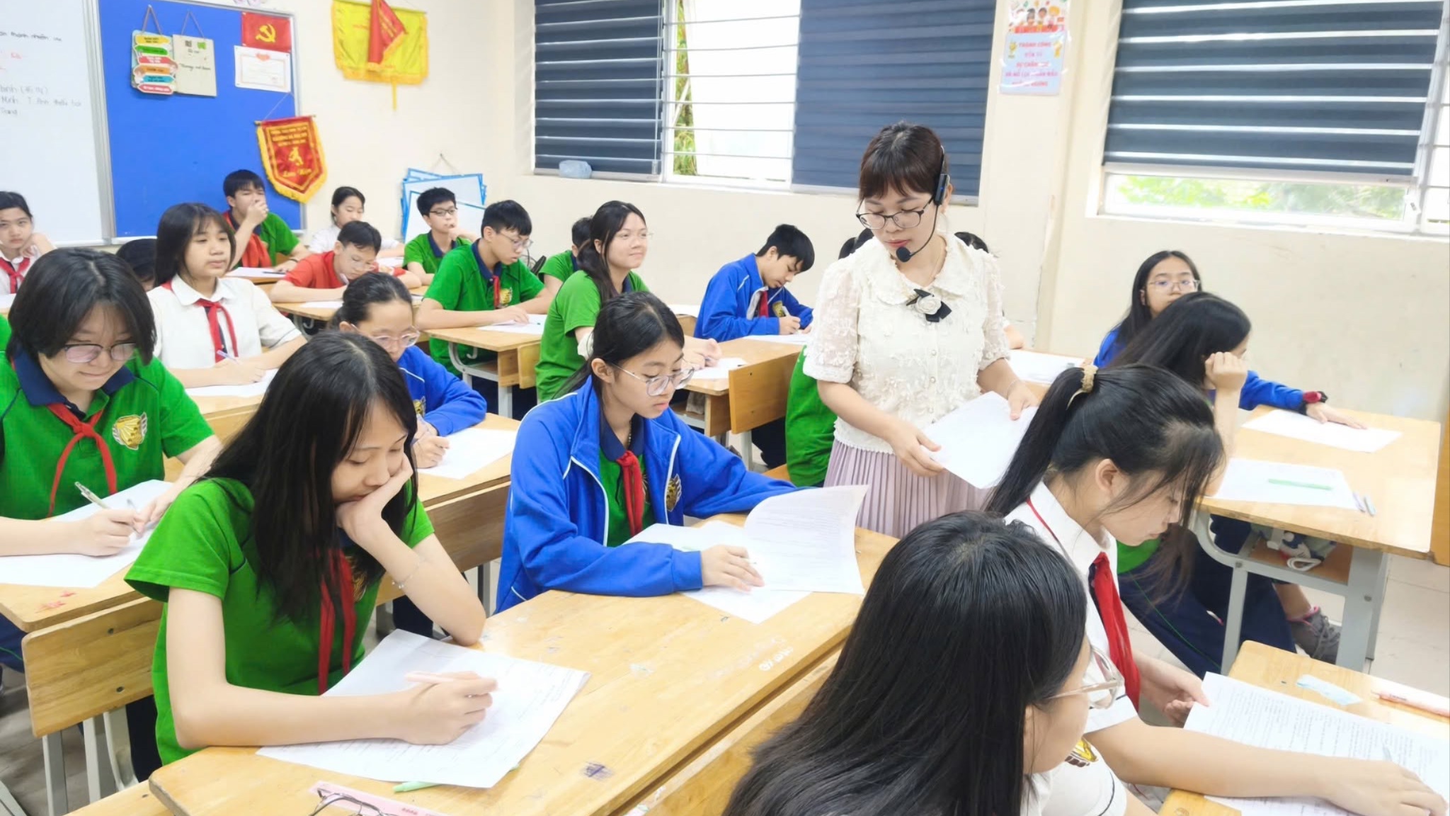 Đảm bảo đủ giáo viên để thực hiện nhiệm vụ năm học mới