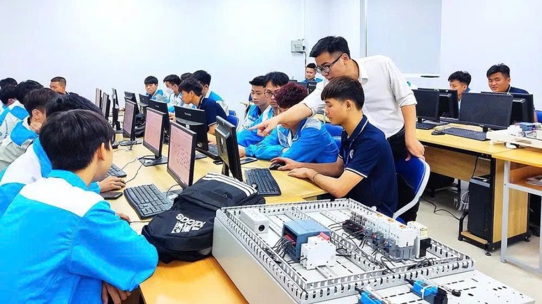Đổi mới chương trình văn hoá, nâng cao chất lượng giáo dục nghề nghiệp