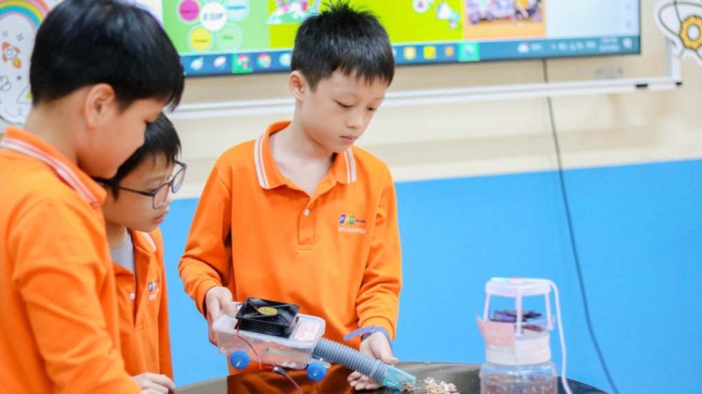Nâng cao chất lượng giáo dục STEM, nghiên cứu khoa học trong năm học mới