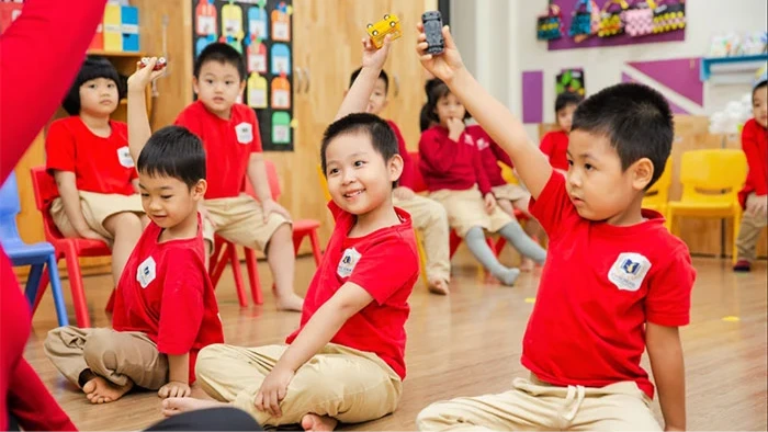 Phổ cập giáo dục gắn với mở rộng cơ hội học tập