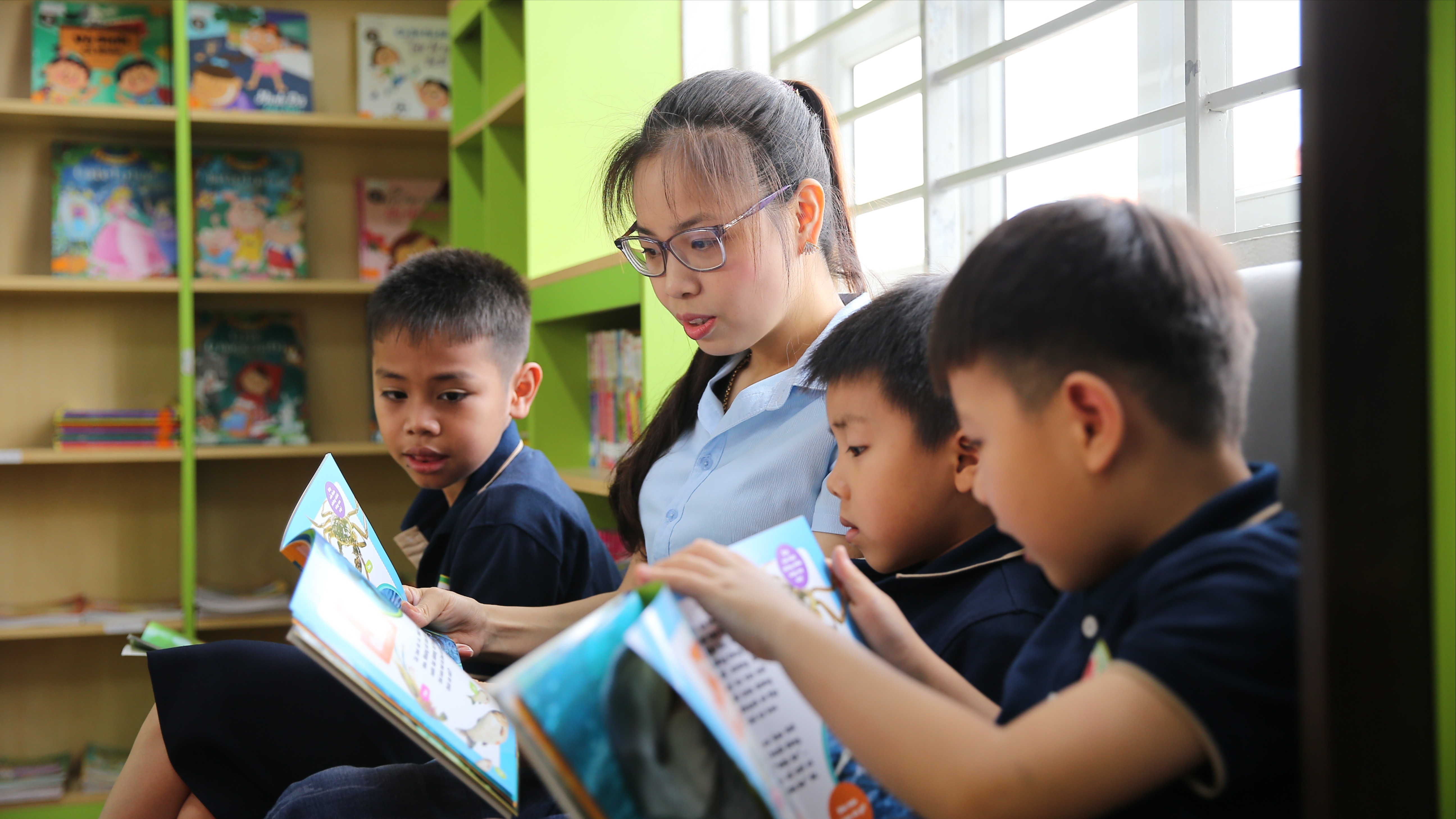 Thông tin chính thức về những vấn đề nóng liên quan Sách giáo khoa