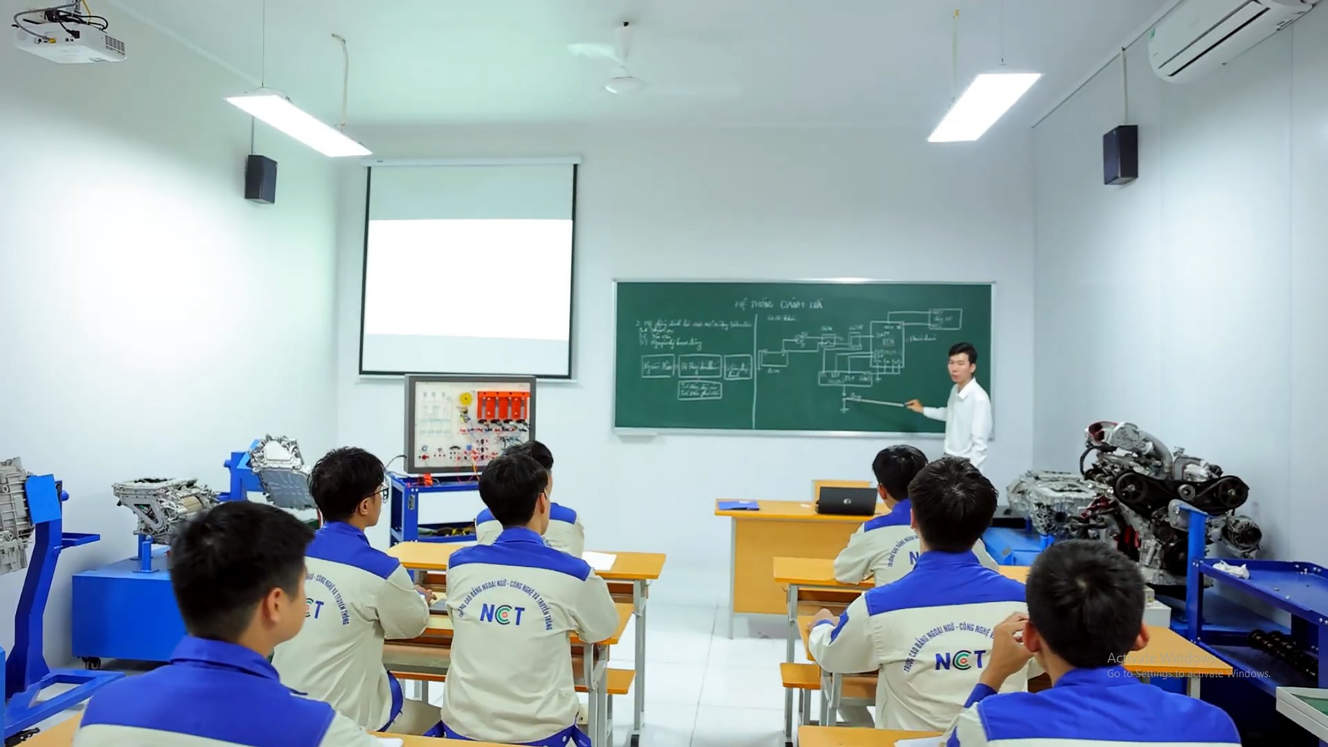 Học tập tại doanh nghiệp không chỉ là thực tế, thực tập