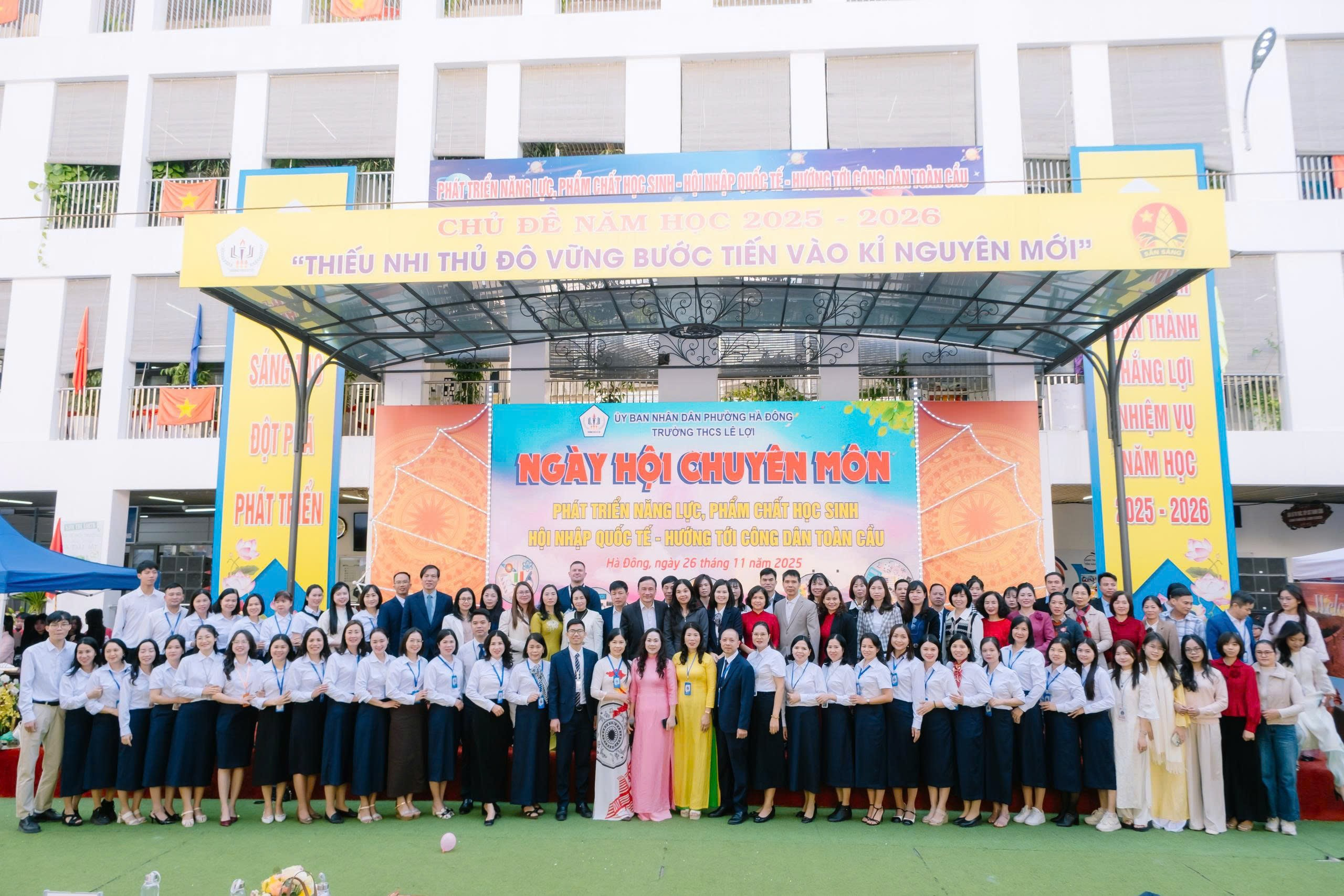 Tạp ch&iacute; gi&aacute;o dục