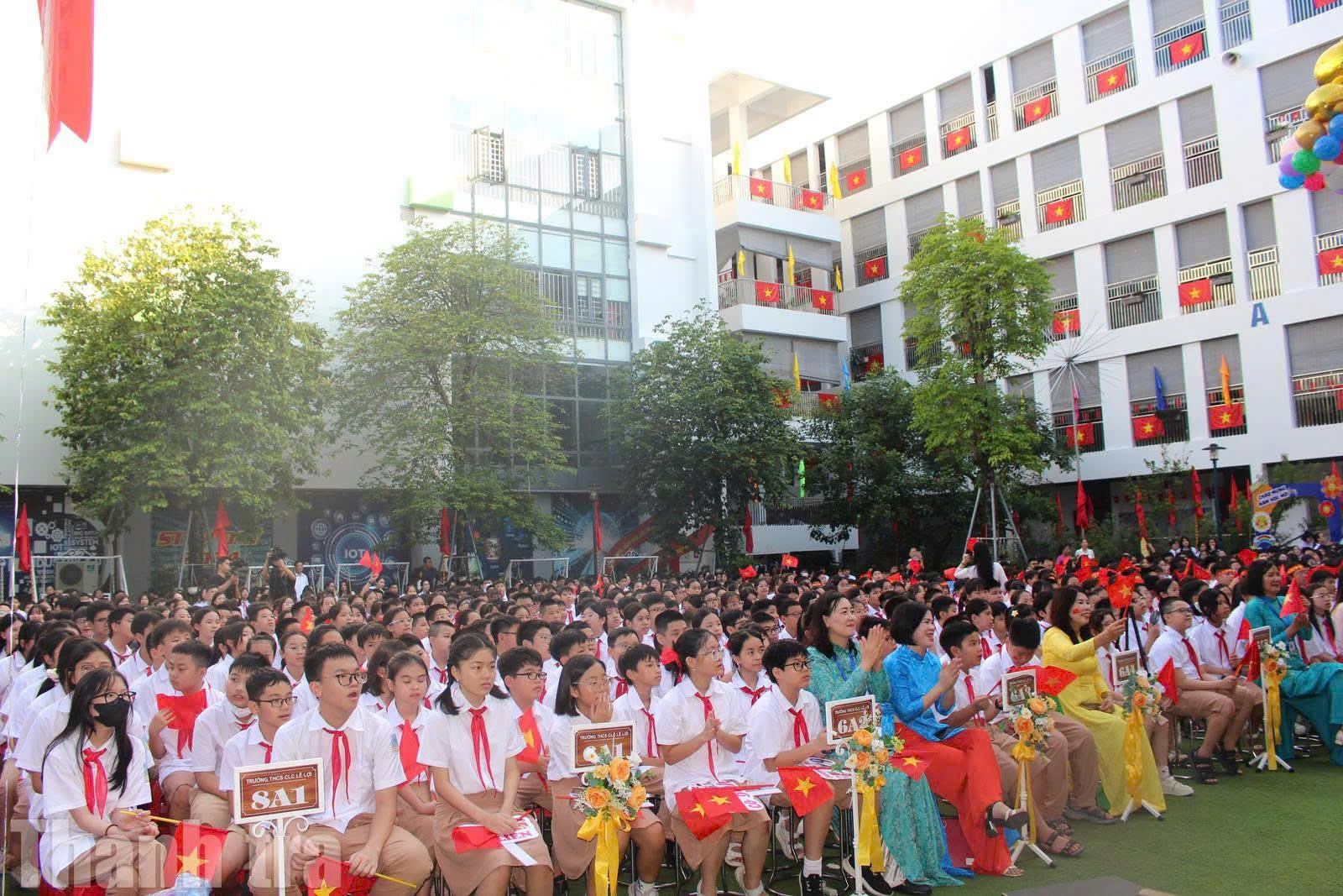 Tạp ch&iacute; gi&aacute;o dục