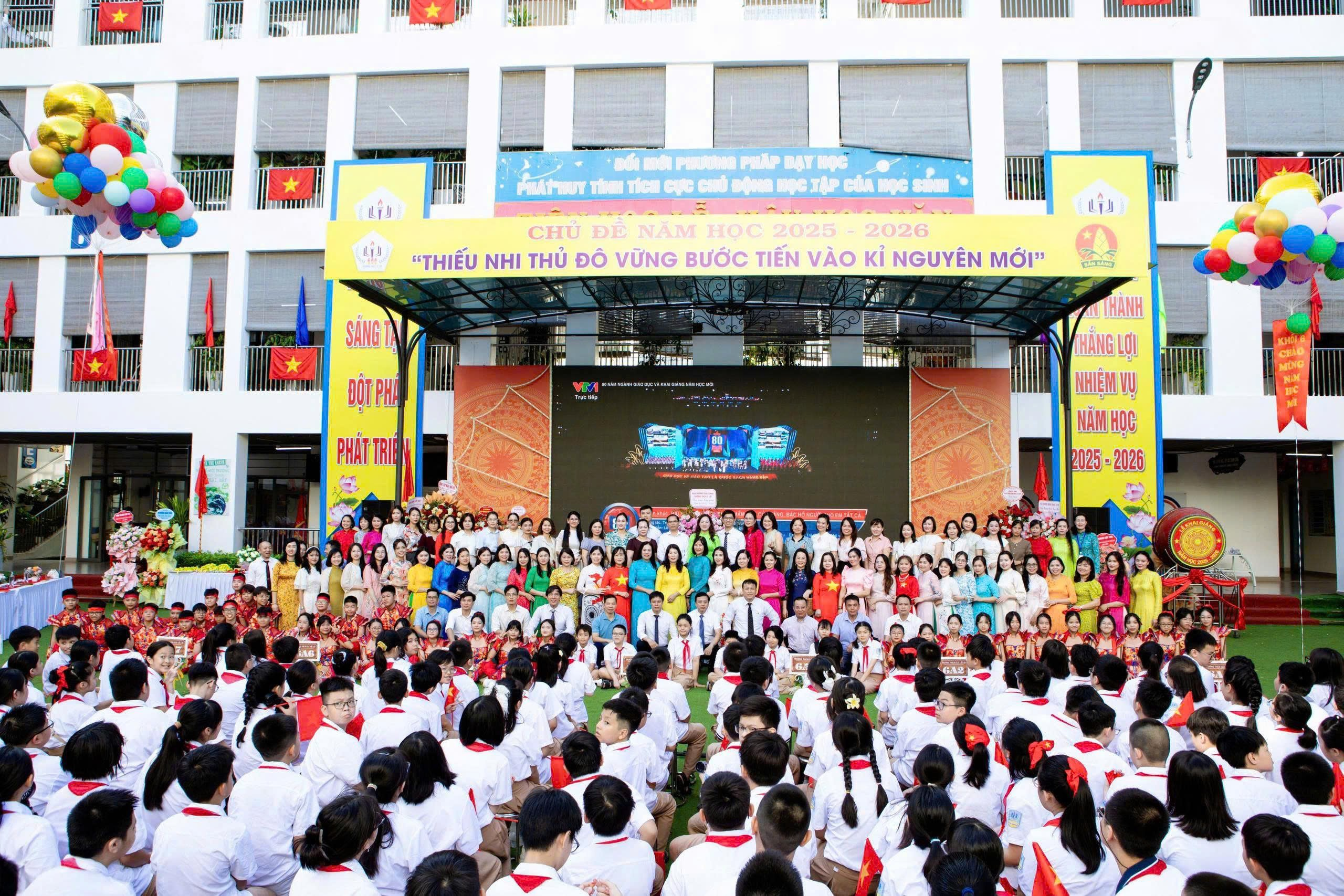 Tạp ch&iacute; gi&aacute;o dục