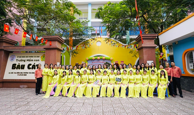 Tạp ch&iacute; gi&aacute;o dục