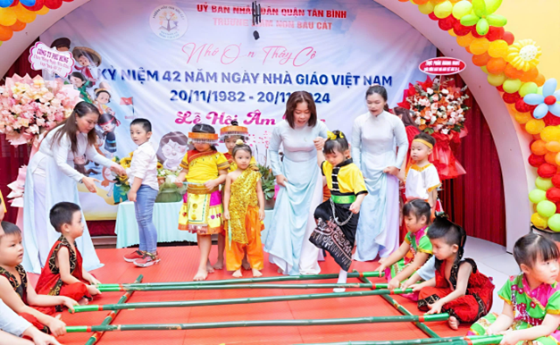 Tạp ch&iacute; gi&aacute;o dục