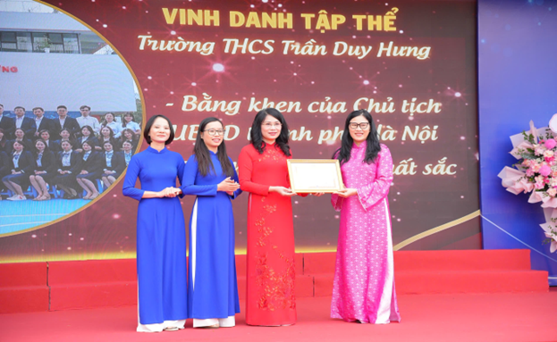 Tạp ch&iacute; gi&aacute;o dục