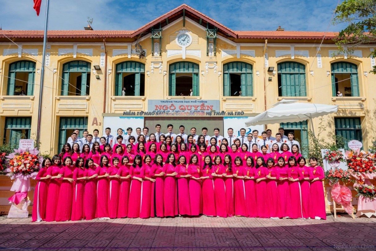 Tạp ch&iacute; gi&aacute;o dục