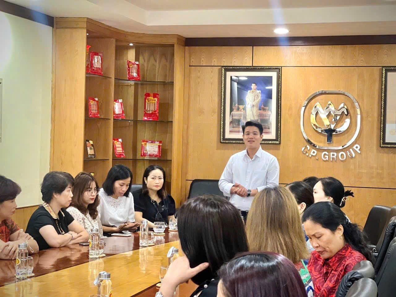 Tạp ch&iacute; gi&aacute;o dục