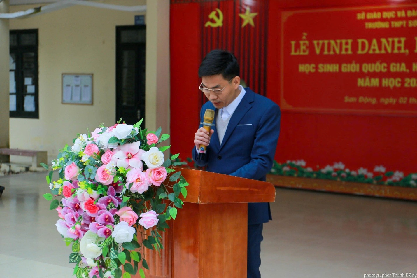 Tạp ch&iacute; gi&aacute;o dục