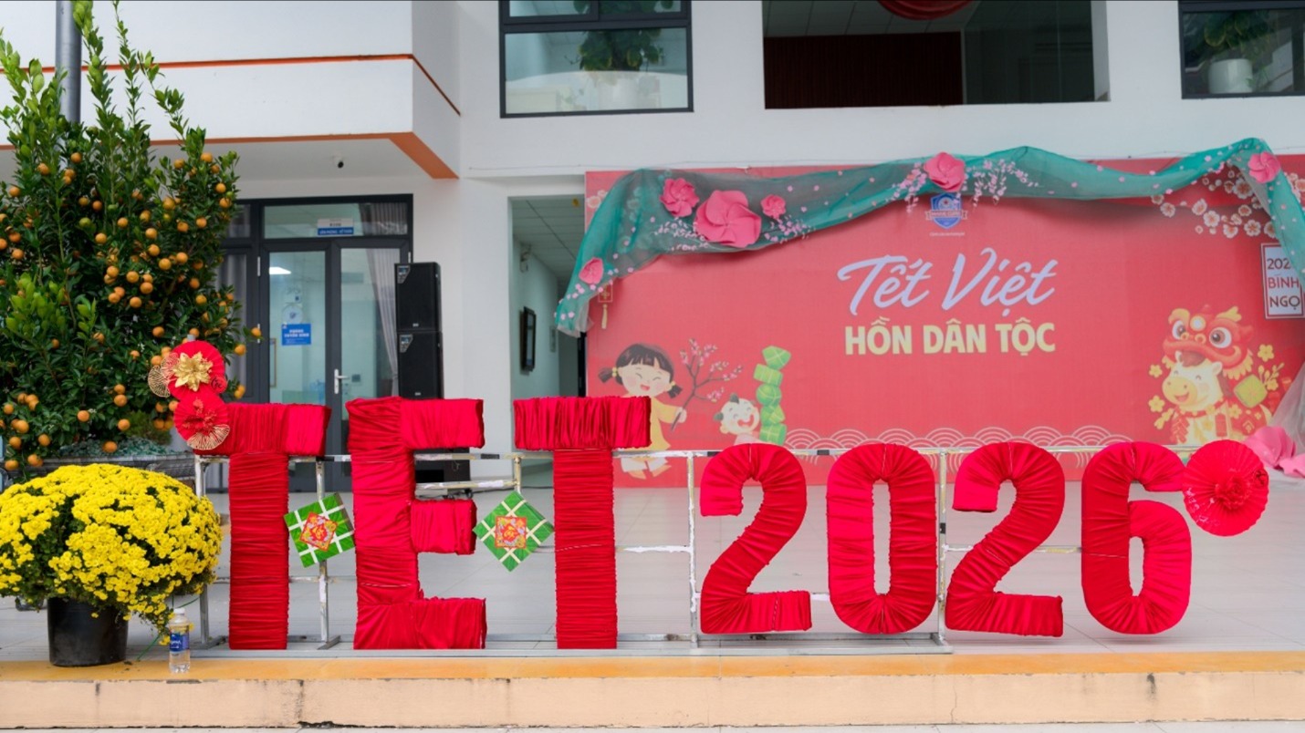 Gìn giữ giá trị truyền thống văn hóa Việt qua Hội chợ dân gian - Minh chứng triết lý giáo dục toàn diện của Hệ thống trường Liên cấp Marie Curie - Hải Dương