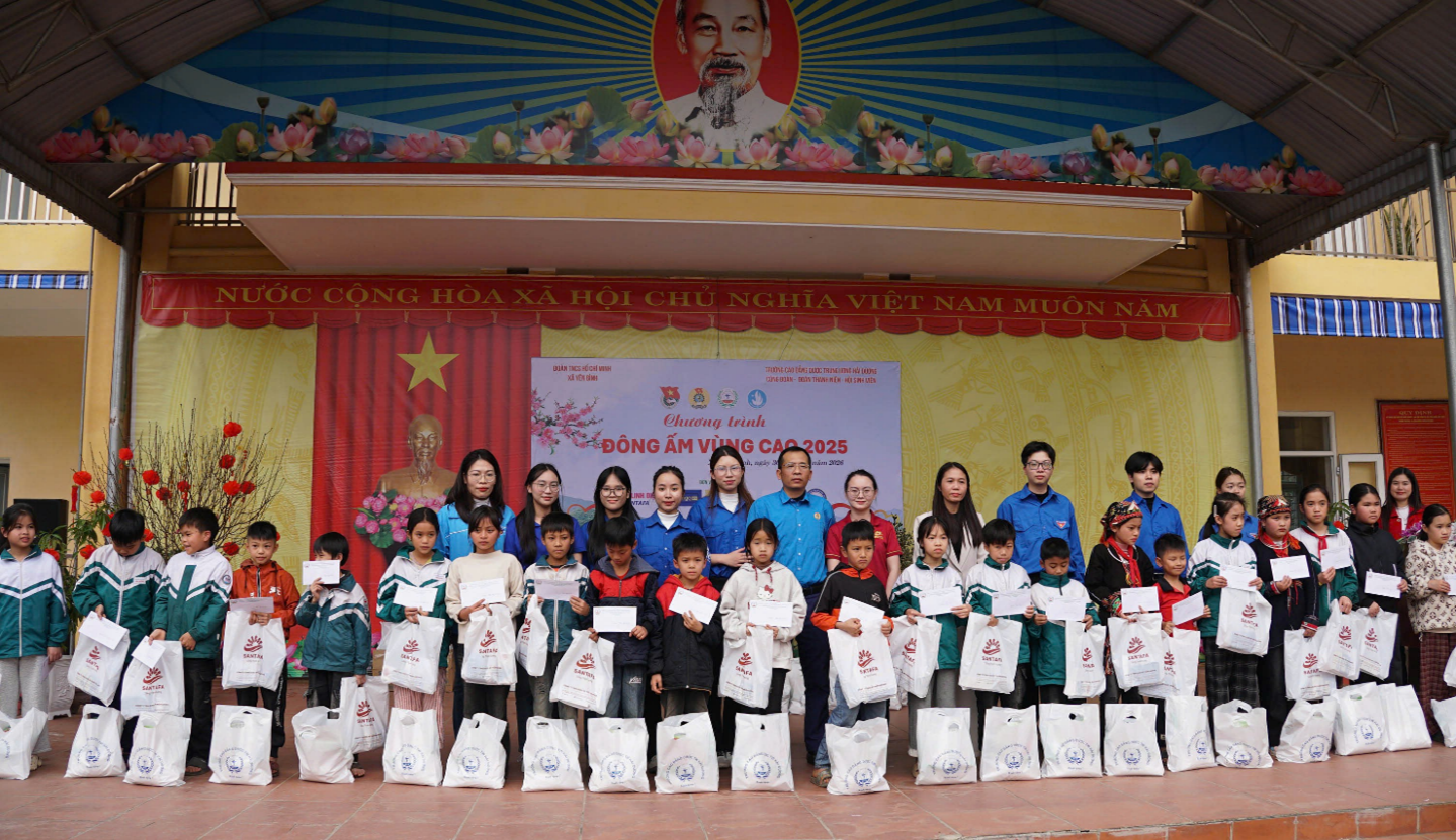 Tạp ch&iacute; gi&aacute;o dục