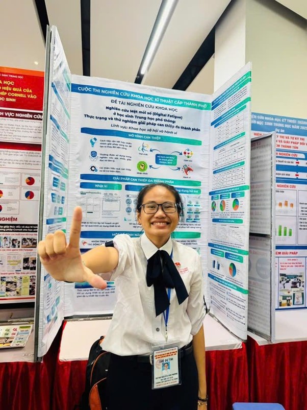 Tạp ch&iacute; gi&aacute;o dục