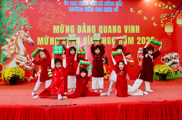 Tạp ch&iacute; gi&aacute;o dục