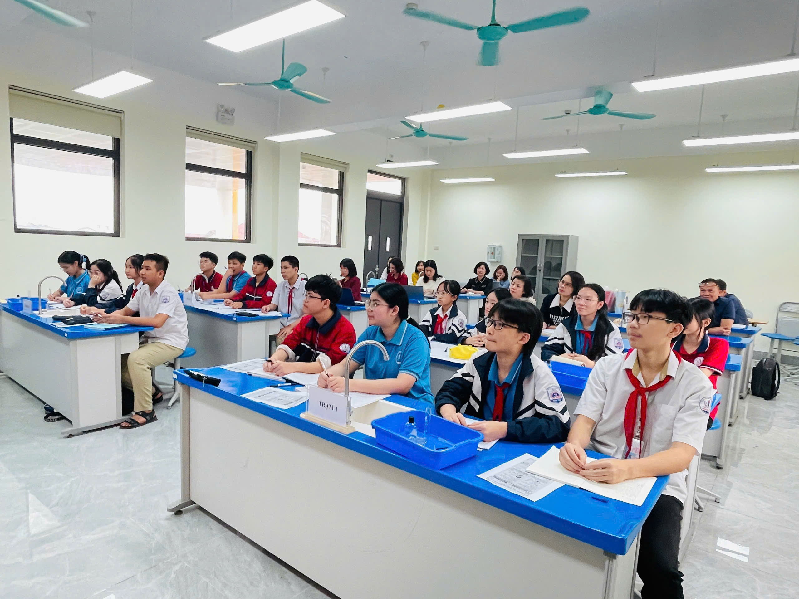 Tạp chí giáo dục