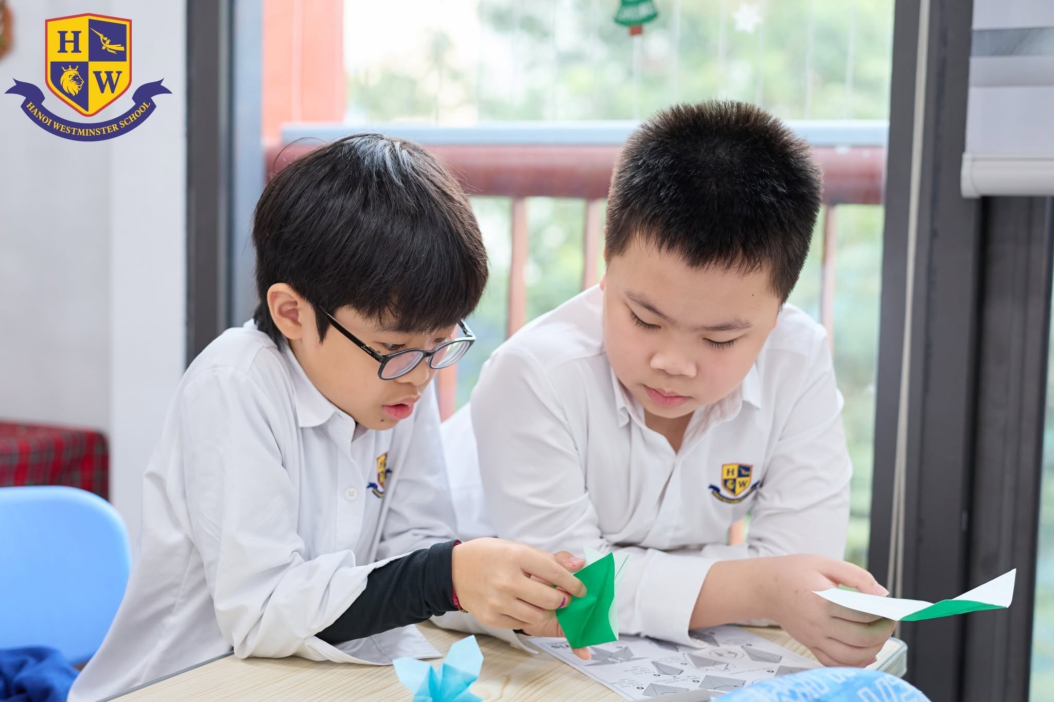 Tạp ch&iacute; gi&aacute;o dục