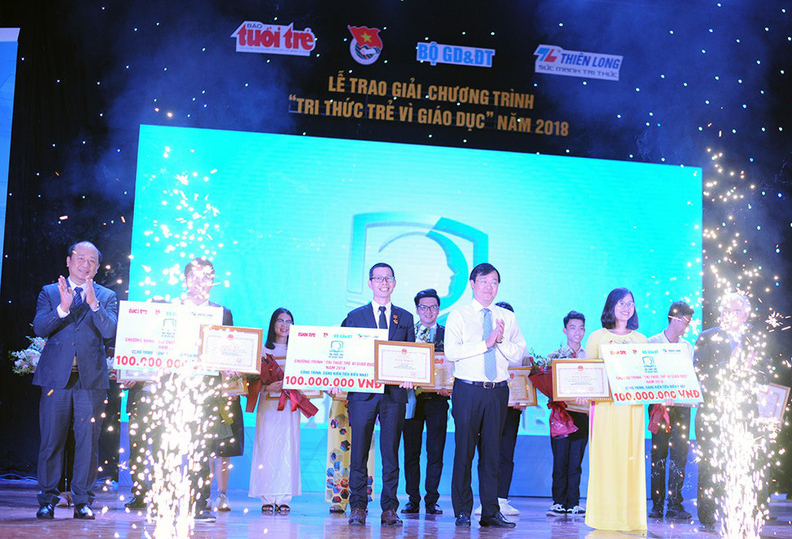 Tạp chí giáo dục