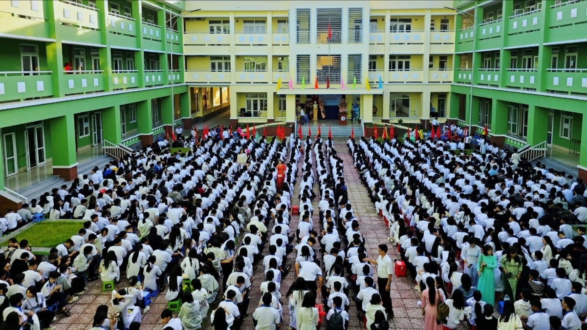 Trường THPT Lê Hồng Phong nơi kiến tạo môi trường giáo dục hiện đại, vun đắp những công dân bản lĩnh của đất Mũi