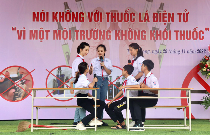 Giáo dục về tác hại của thuốc lá điện tử cho học sinh