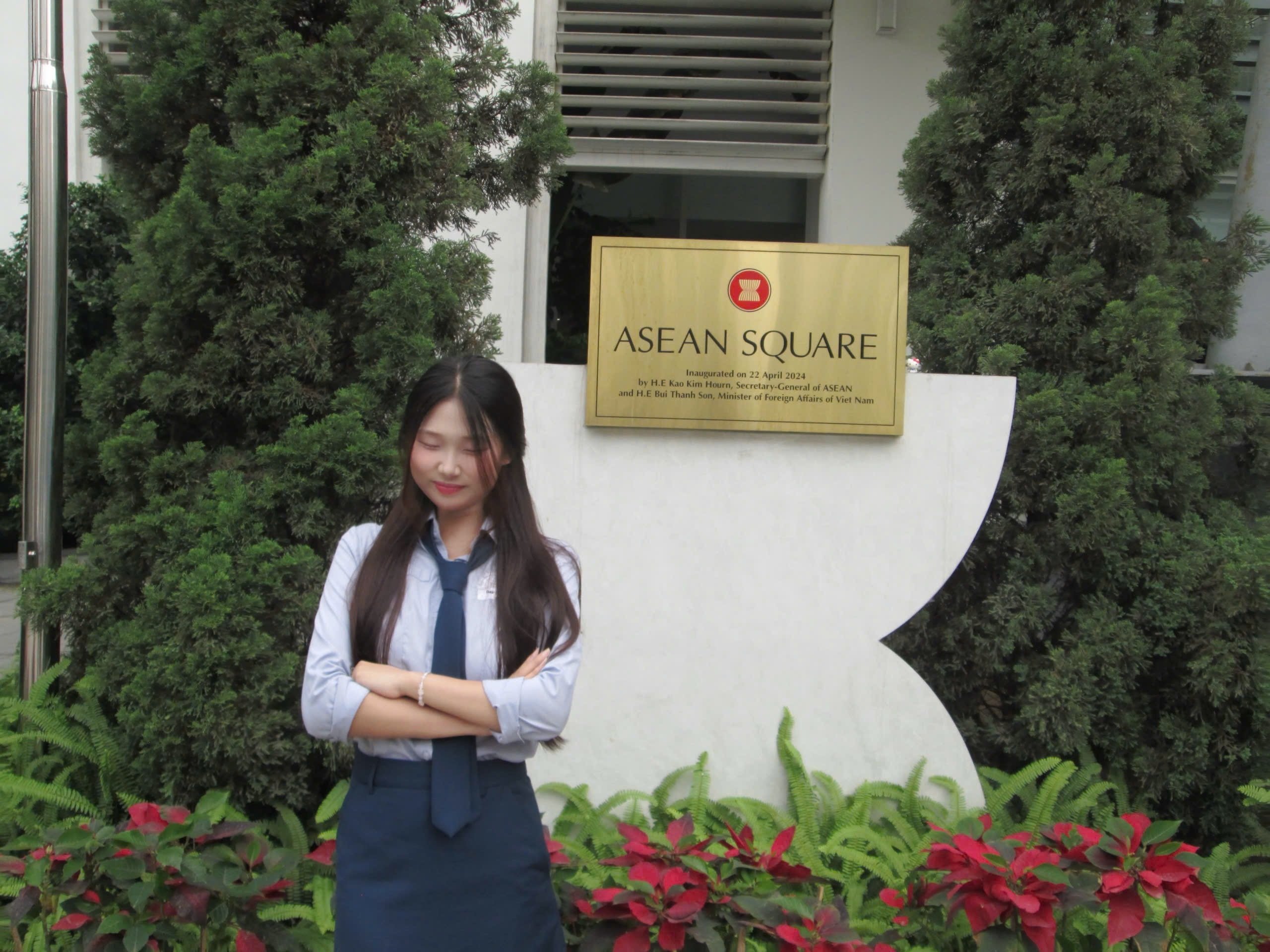 Model?.data?.author?.Name